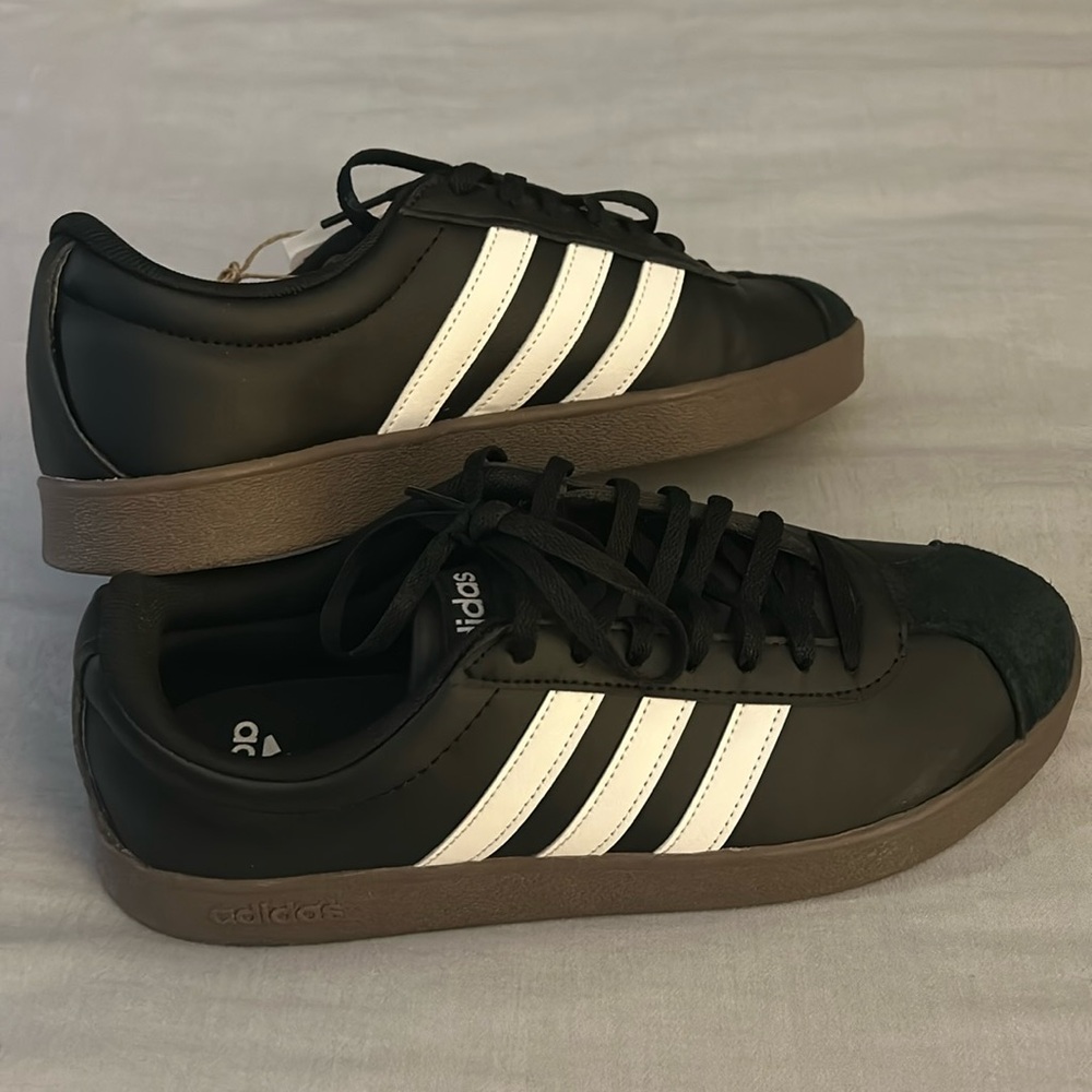 Adidas VL Court (skateboarding) shoe
